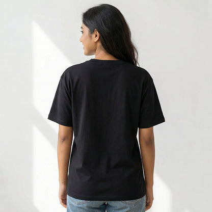 I Bake Cakes- Black Baking Round Neck Tshirt