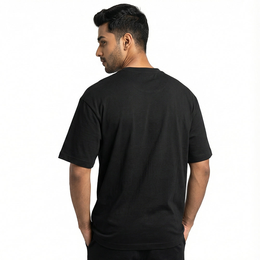 I Bake Cakes- Black Baking Round Neck Tshirt