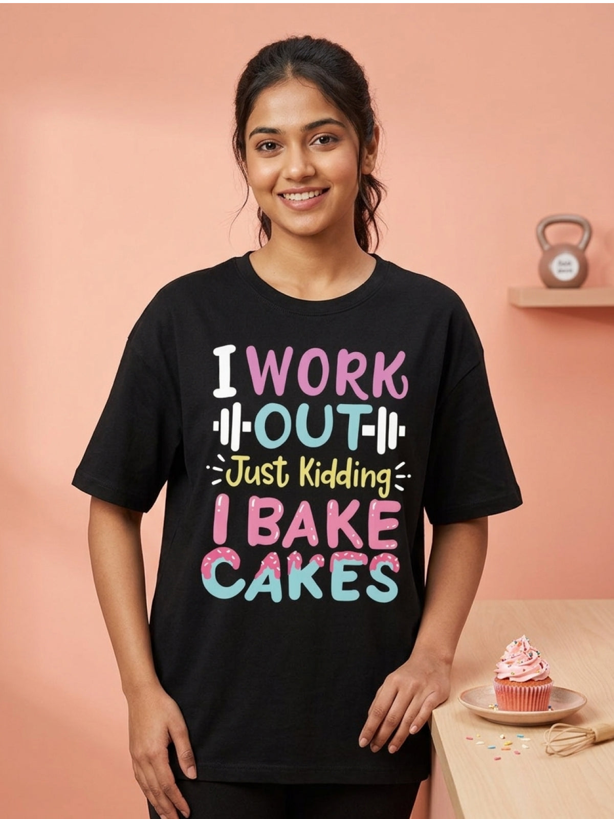 I Bake Cakes- Black Baking Round Neck Tshirt